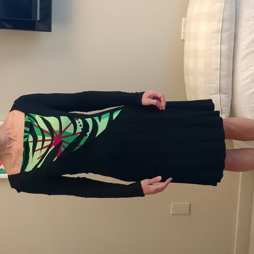 Paramita Black dress with abstract pattern